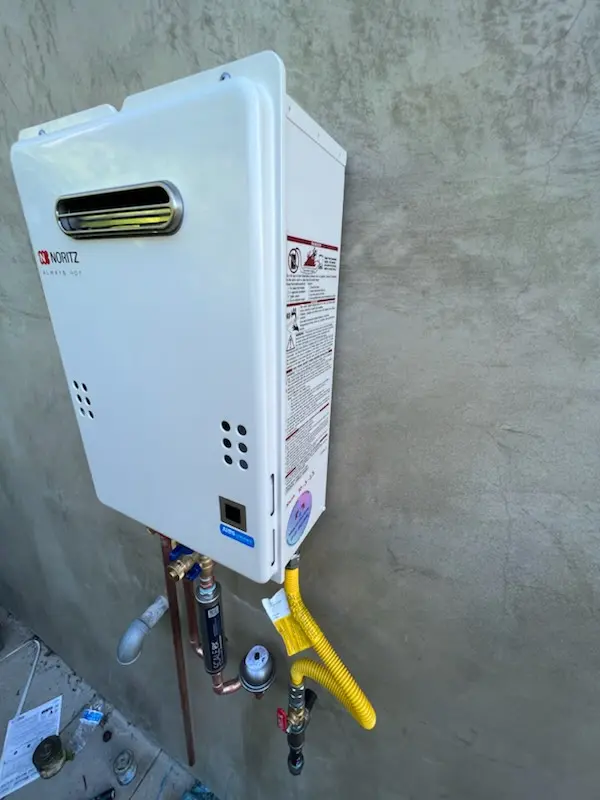 Tankless water heater installation for Carefree homes